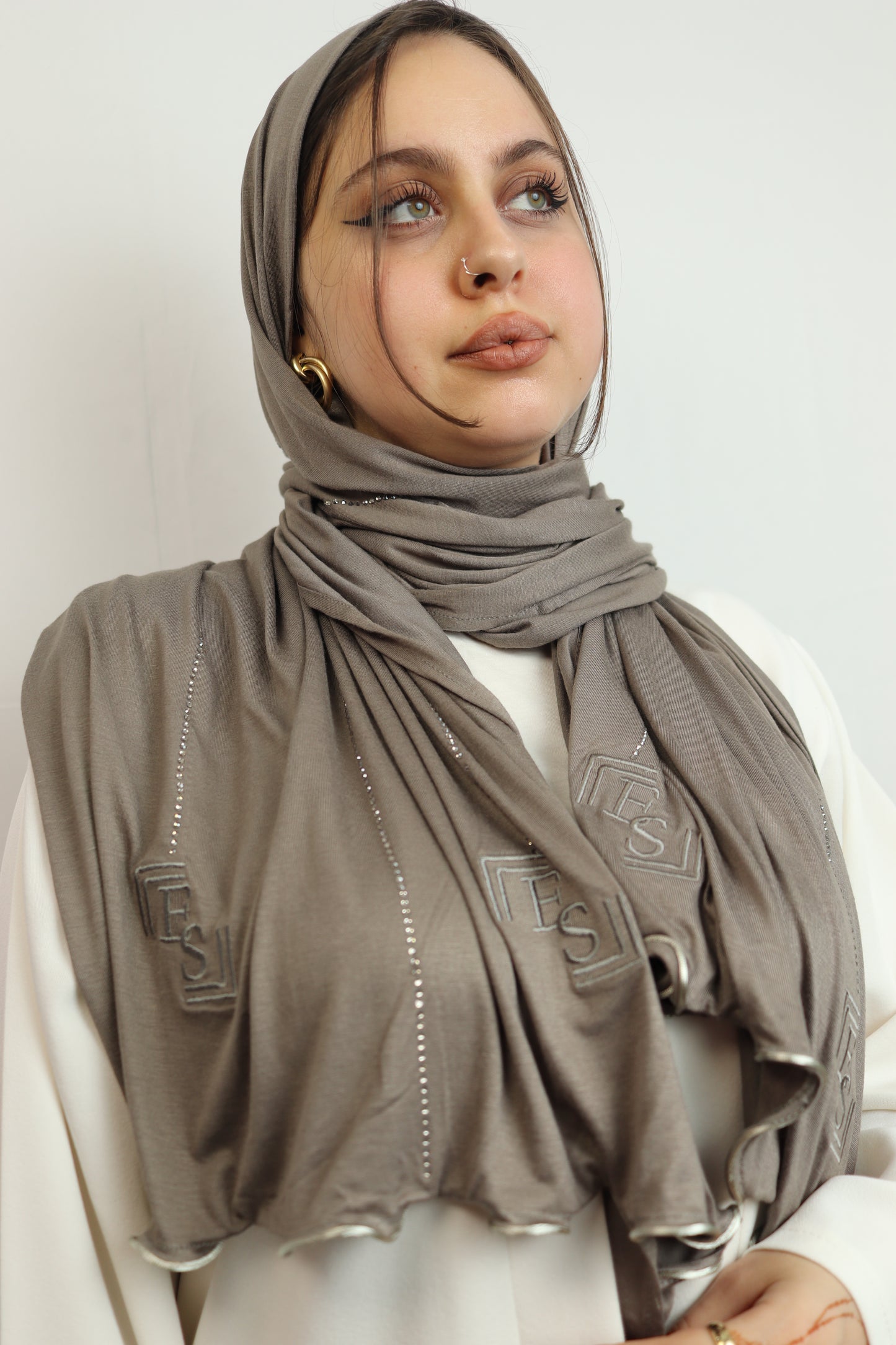 Premium Jersey con Strass + Embroidery Σ Elegant Grey