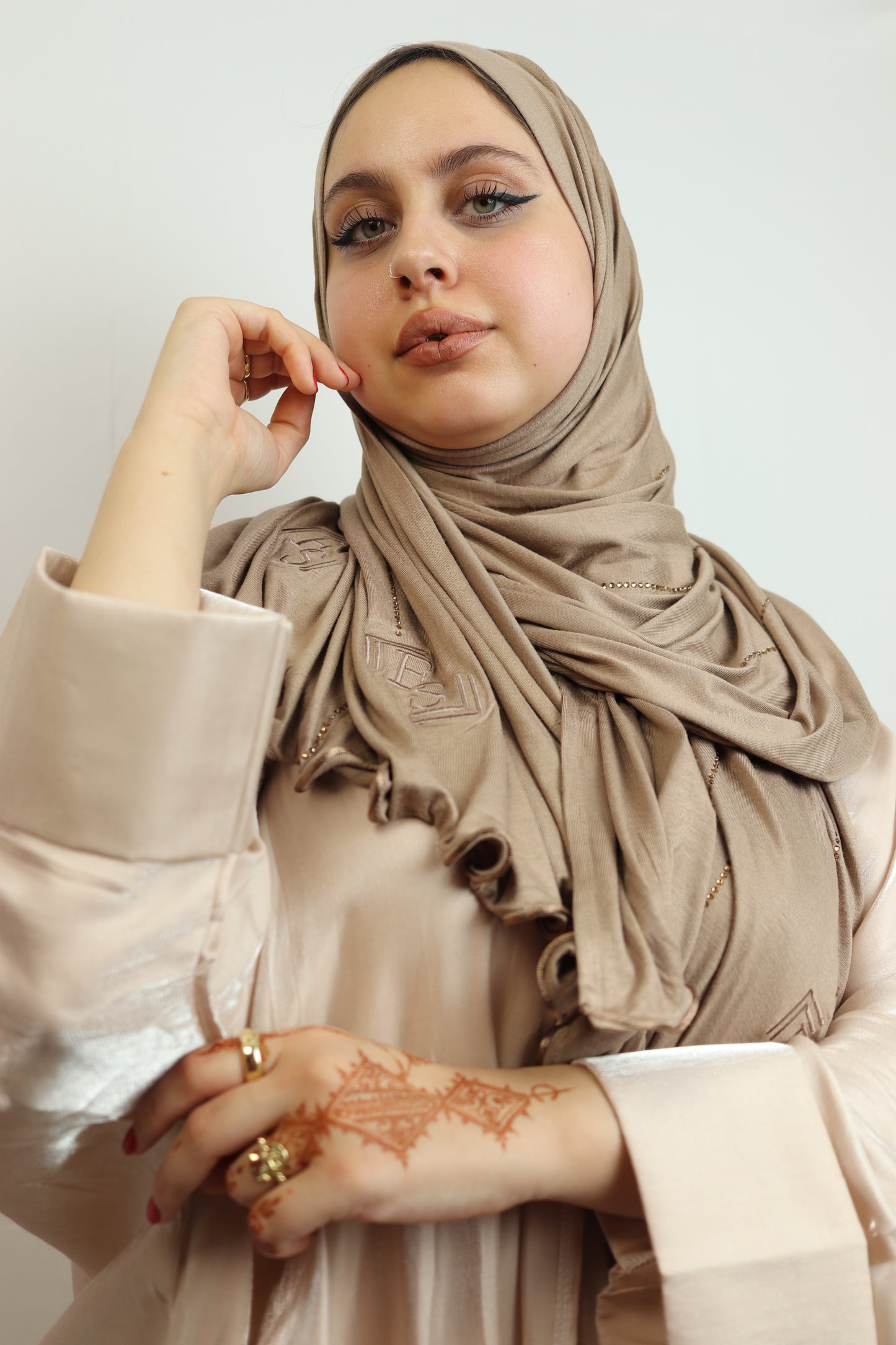 Premium Jersey con Strass + Embroidery Σ Sand beige